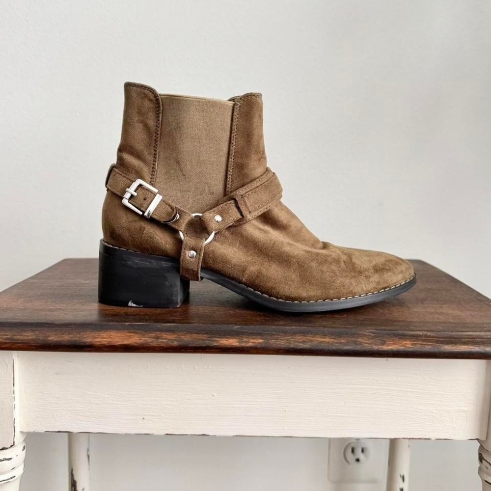 Forever 21 Ankle Harness Boot Estimate Size 6